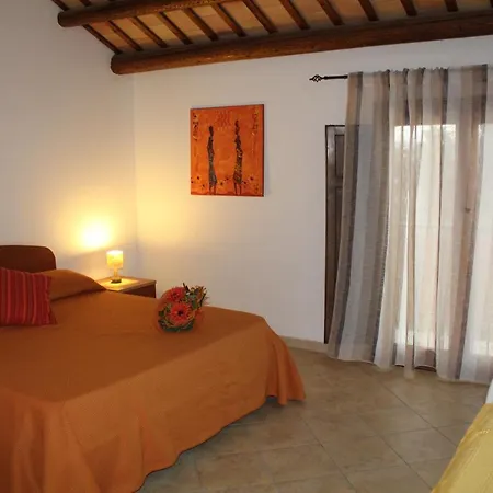 Hibiscus Apartment *